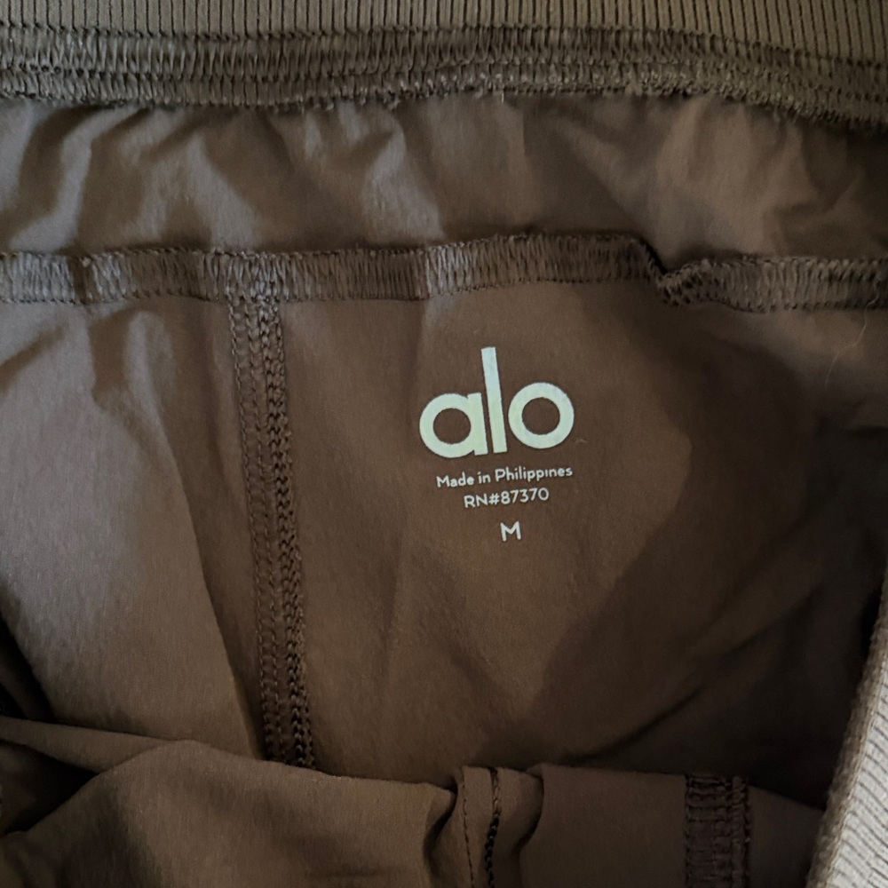 ALO Yoga Men's Dark Brown joggers - Picture 2 of 4